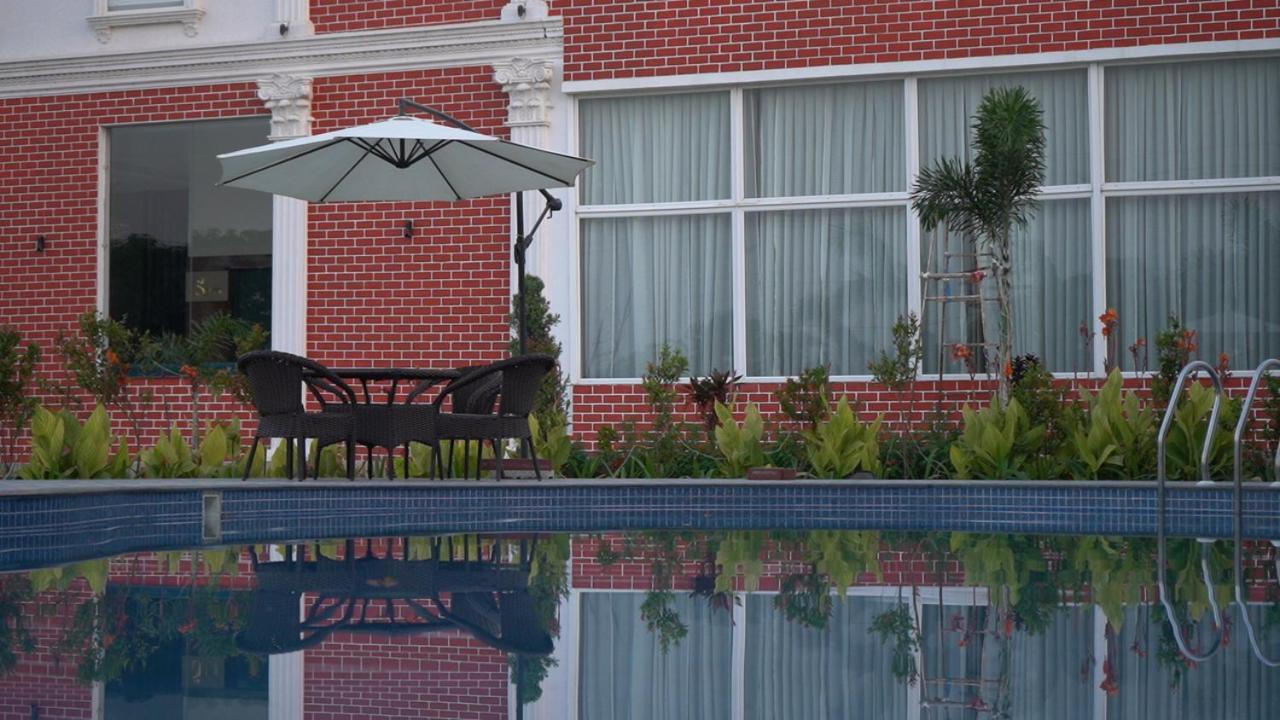 The Kamoda Resort Ambikapur Exterior foto
